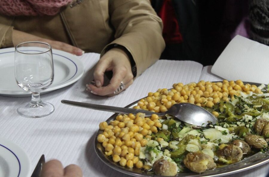 Lisbon: Food and Culture 3-Hour Walking Tour - Rua das Flores Tavern and old Lisbon flavors