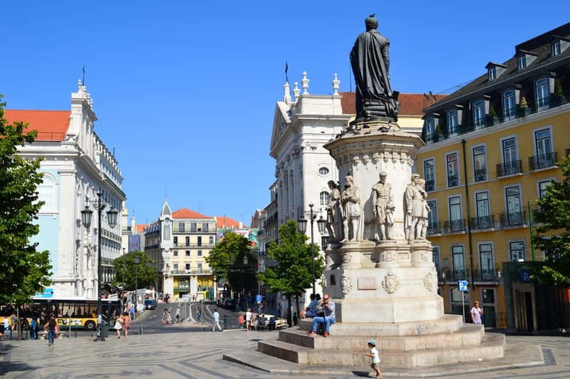 Lisbon: From East to West Private Tour in a Tuk Tuk - Key points to know before booking