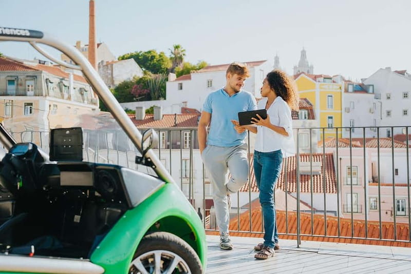 Lisbon: GPS-Guided Spinach Tour by Electric Car - Self-guided routes for Alfama, Chiado, and Príncipe Real