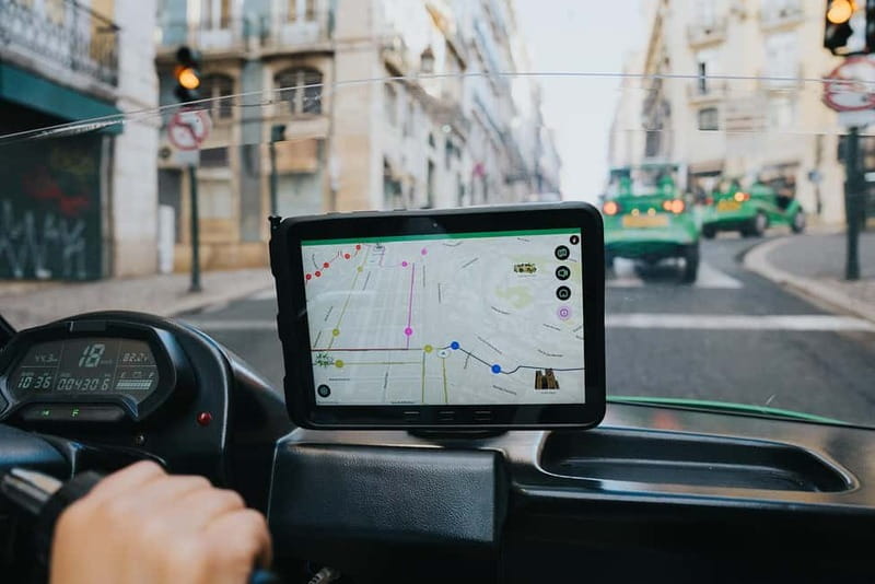 Lisbon: GPS-Guided Spinach Tour by Electric Car - What the audio guide adds to the ride