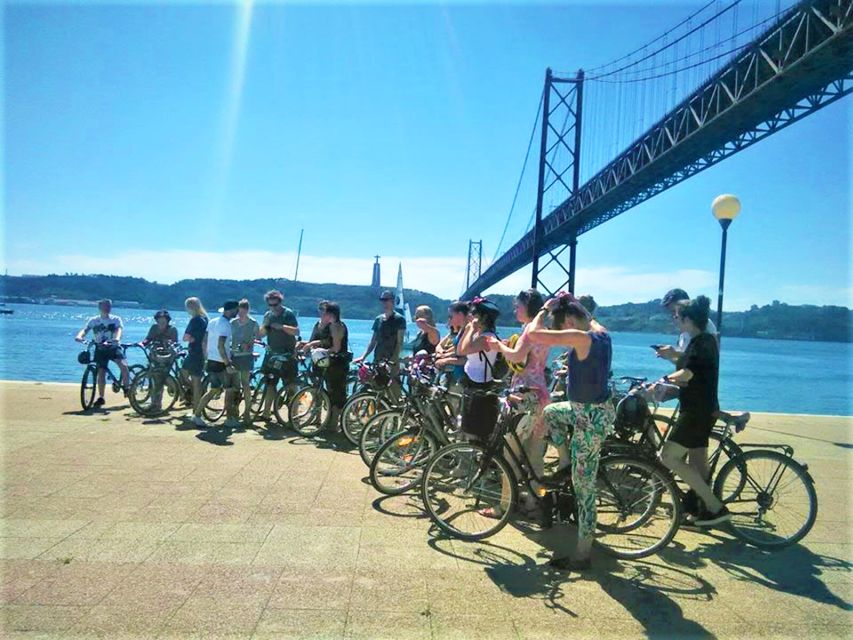 Lisbon: Guided E-Bike Tour to Belém - The Discoveries Monument and the river ride