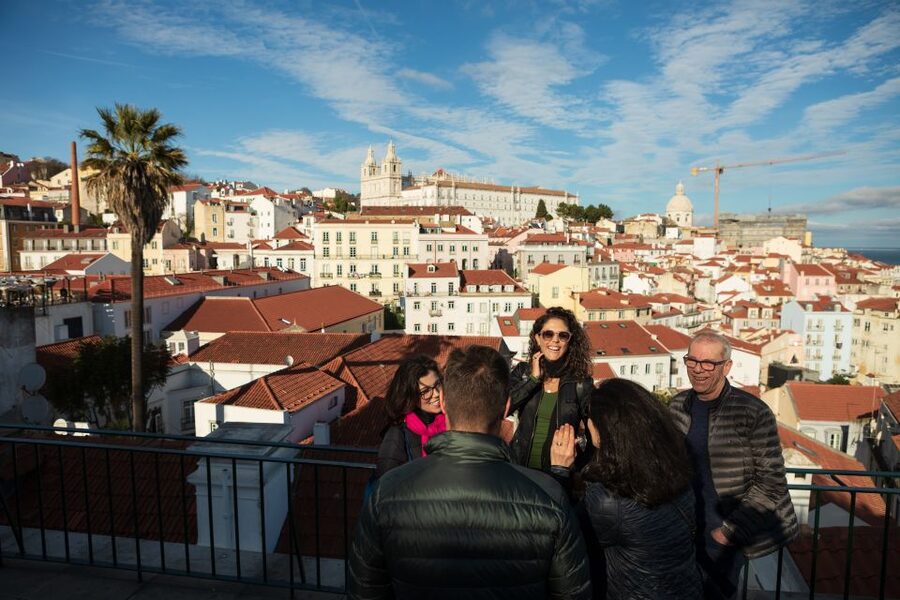 Lisbon: Half-Day Private Guided Tuk-Tuk Tour - São Vicente, the Pantheon, and a short walk in Alfama