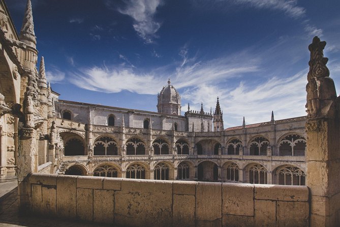 Lisbon Half Day Private Tour - Praça do Comércio opens onto the river