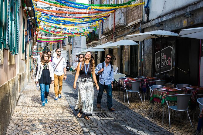 Lisbon Hidden Gems Walk: Traditions, Lunch and Ferry ride - Crossing the Tagus to Cacilhas