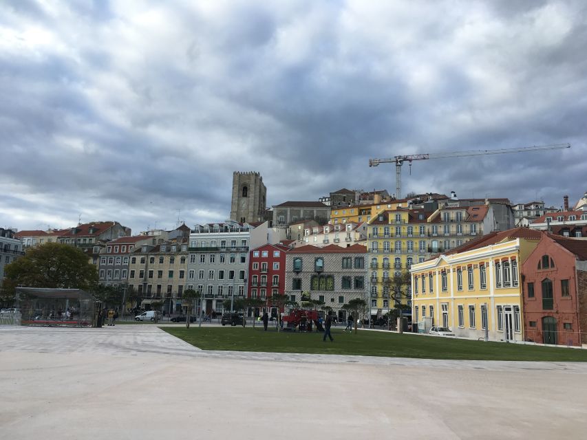 Lisbon: Hills, Alfama, and Mouraria Tour by Electric Bike - Why an e-bike makes sense in Lisbon