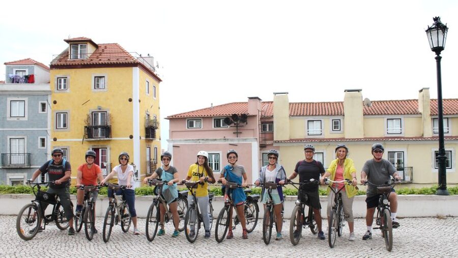 Lisbon: Hills, Alfama, and Mouraria Tour by Electric Bike - Graça and Senhora do Monte’s wide view