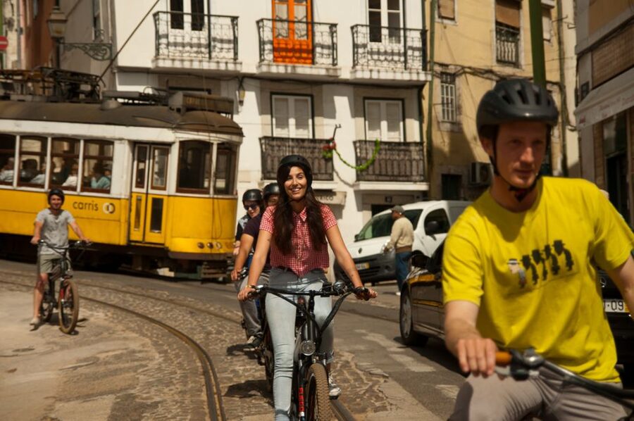 Lisbon: Hills, Alfama, and Mouraria Tour by Electric Bike - Is three hours enough?