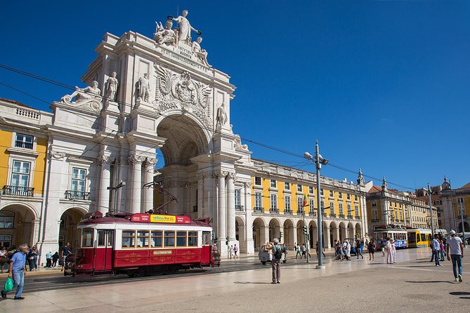 Lisbon Hills Red Tram by Tram 28 route - Audio commentary, comfort, and what you actually see