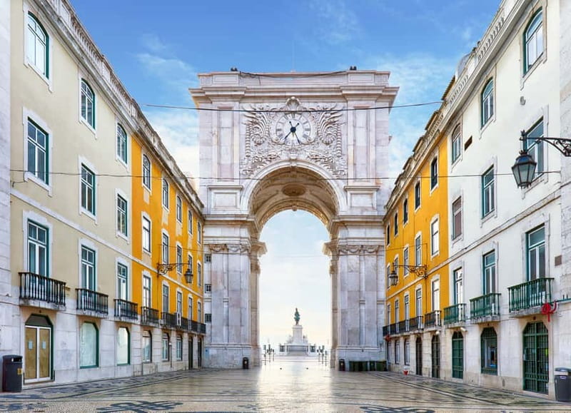 Lisbon: Historical Tour on a Tukxi - Churches, monuments, and street details