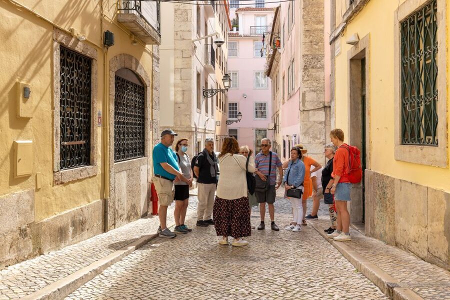 Lisbon: History, Stories and Lifestyle Walking Tour - Key points to know before booking