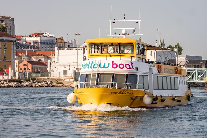 Lisbon Hop-On Hop-Off Bus Tour and River Cruise - The central route, from Marquês de Pombal to Estrela