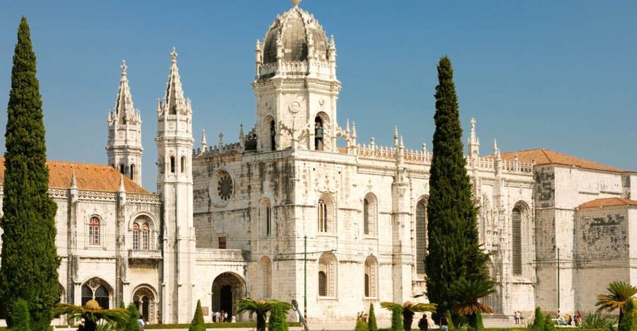 Lisbon: Jerónimos Monastery E-Ticket and Audio Guide - The cloister is the main event