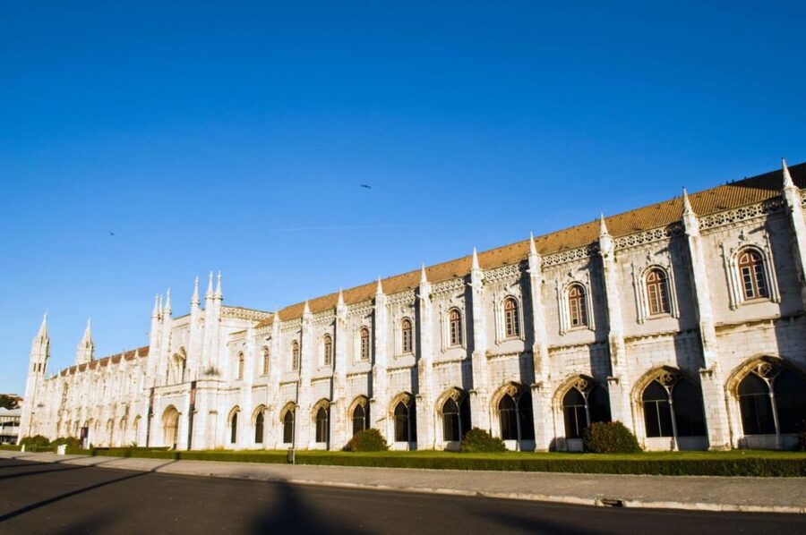 Lisbon: Jerónimos Monastery E-Ticket and Audio Guide - How the audio guide works on your phone