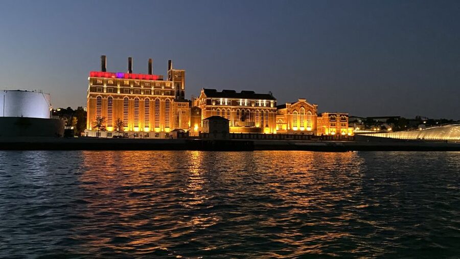 Lisbon: Luxury Sailboat Cruise at Night - Belém Tower and the first riverfront views