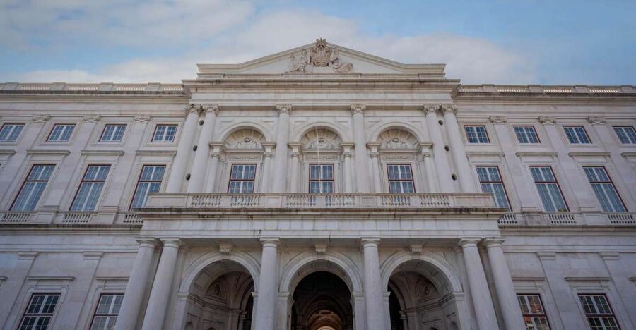 Lisbon: National Palace of Ajuda E-Ticket & City Audio Guide - Ajuda Palace, Lisbon’s Unfinished Royal Address