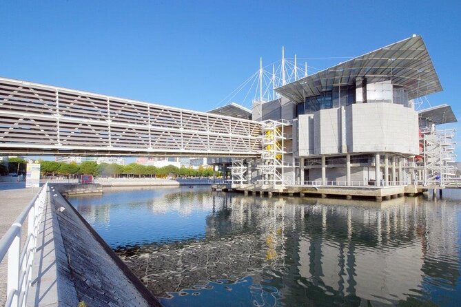 Lisbon Oceanario: Aquarium Entrance Ticket - Four ocean habitats on two levels