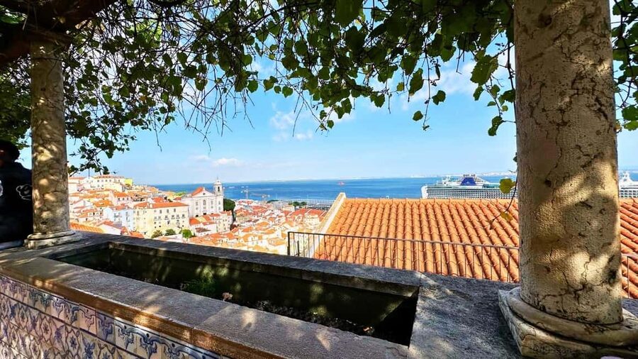 Lisbon: Old Town Tuk-Tuk Tour. - Why a tuk-tuk works so well in Lisbons Old Town