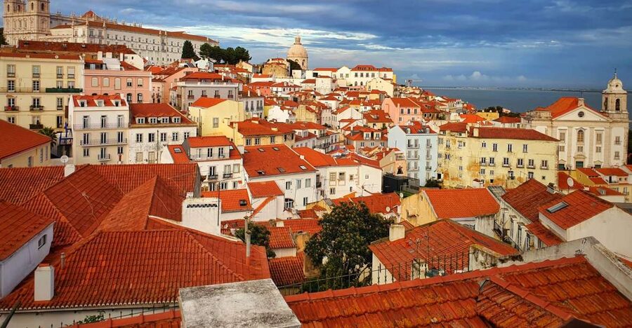Lisbon: Old Town TukTuk Tour and Scenic Viewpoints in Alfama - Why a tuk tuk makes sense in Lisbon’s Old Town