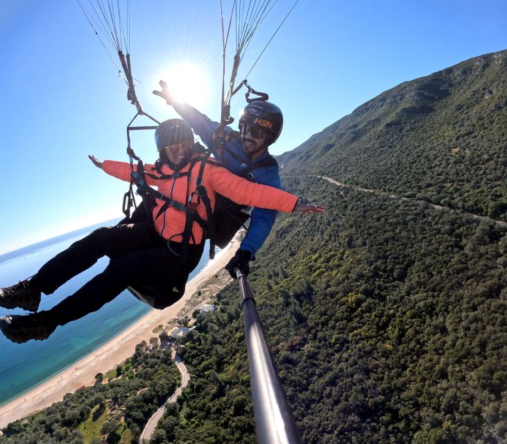 Lisbon: Paragliding Tandem Flight - What to wear and what not to eat