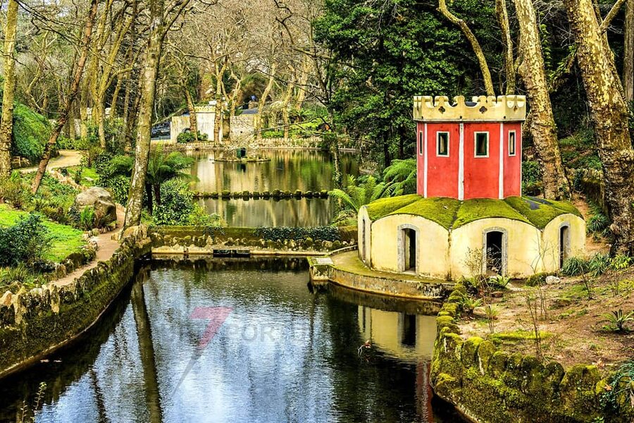Lisbon: Pena Palace, Moorish Castle, Qta. Regaleira & Sintra - The Moorish Castle gives you the best first view