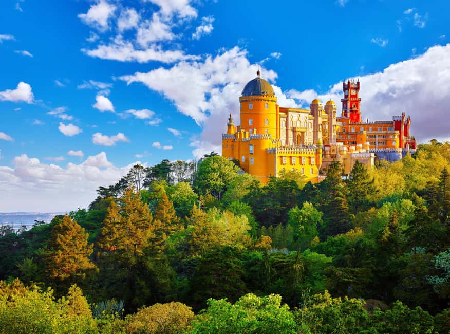 Lisbon: Pena Palace, Sintra, Regaleira, Roca, Cascais Tour - Sintra village and the Regaleira choice