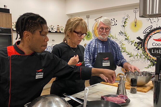 Lisbon Portuguese Cooking Class with 3-Course Dinner - Location and timing tips for your Lisbon stay