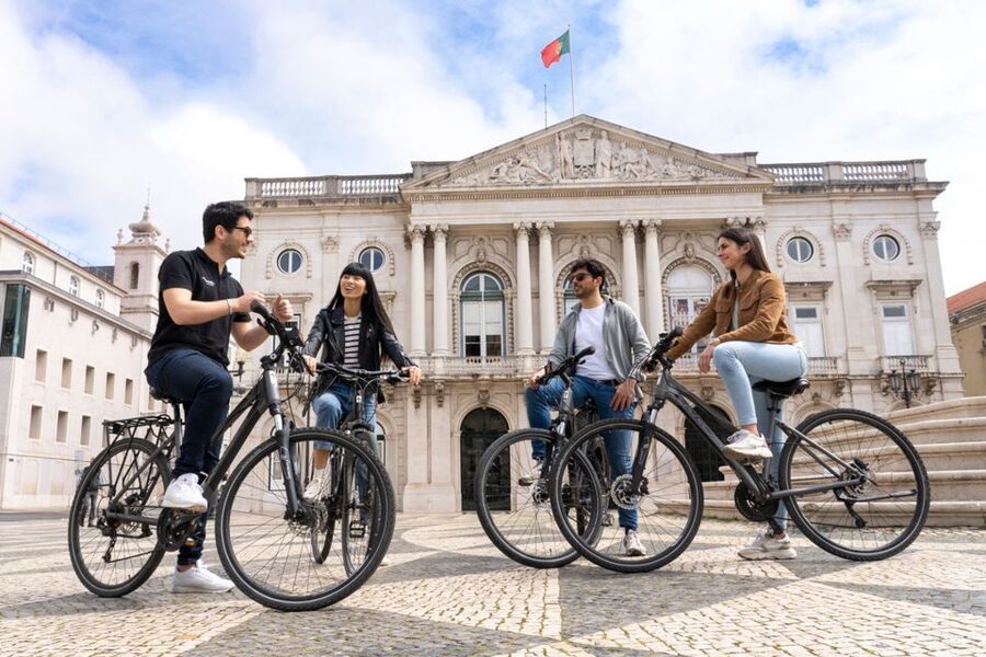 Lisbon: Private Boat Trip, Guided Walking Tour, Bike & Tram - The guides make or break the experience
