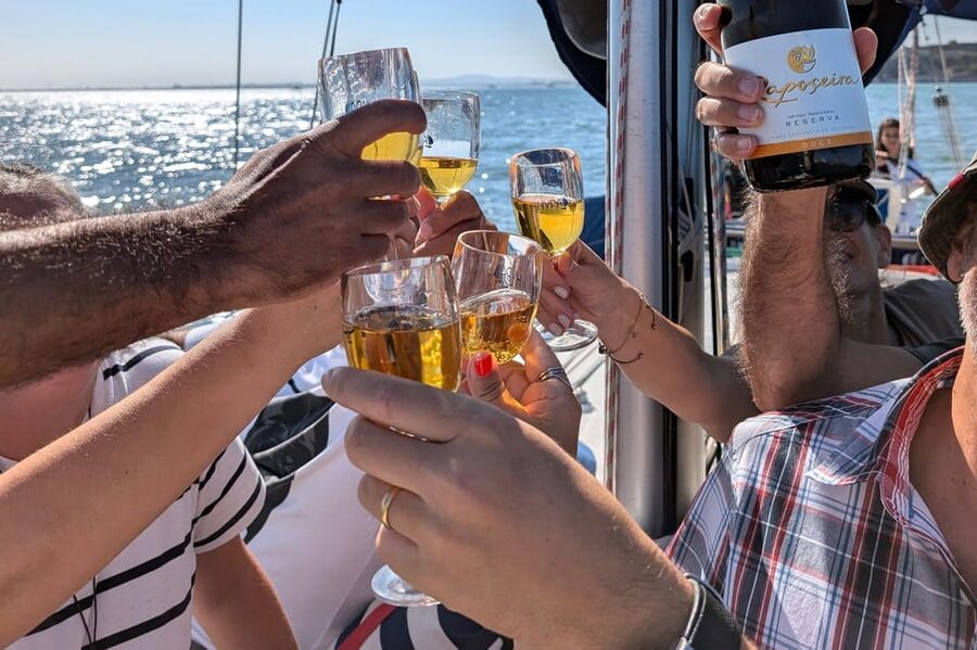Lisbon: Private Boutique Boat Tour – Sail in Style - Sunset, night, or morning on the water