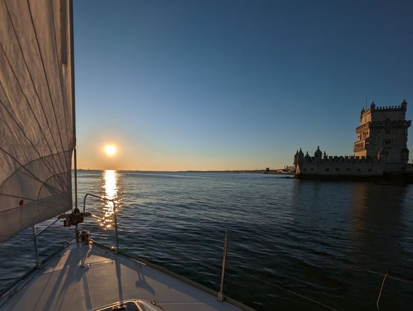 Lisbon: Private Boutique Boat Tour – Sail in Style - Praça do Comércio and Baixa from the river
