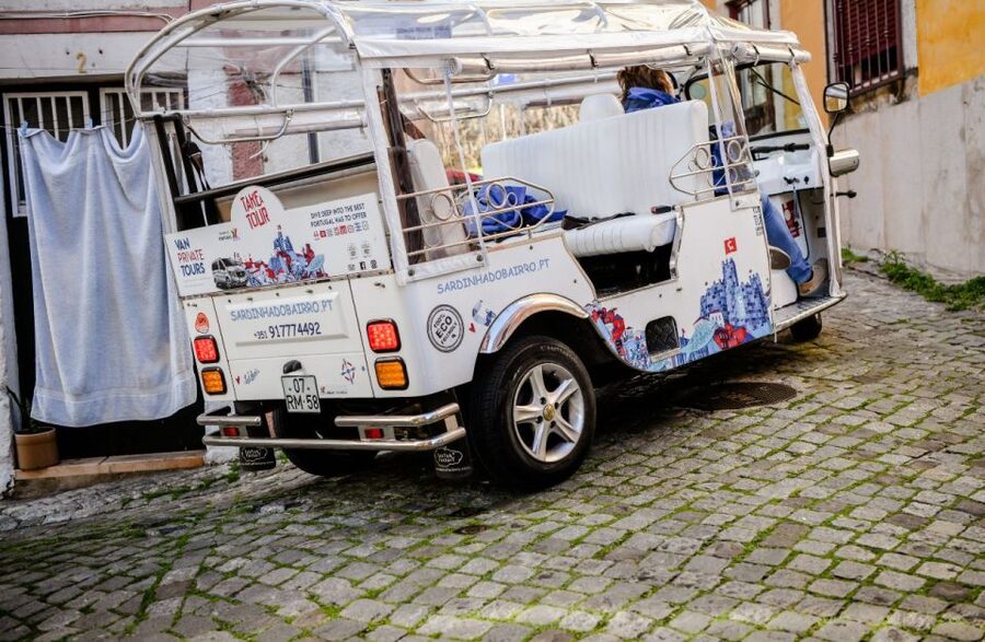 Lisbon: Private City Tour by Eco Tuk Tuk - Praça do Comércio and the river finish