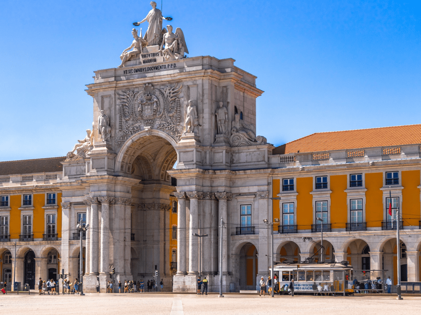 Lisbon: Private City Tour by Tuk-Tuk - Graça, São Vicente, and the National Pantheon