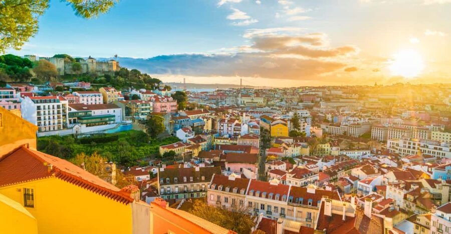 Lisbon: Private City Tour by Tuk-Tuk - What the private format really changes