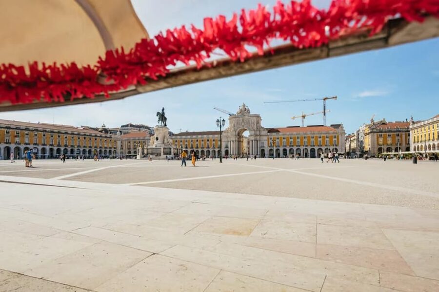 Lisbon: Private Guided Tuk-Tuk Tour with Hotel Pickup - Key points to know before you book