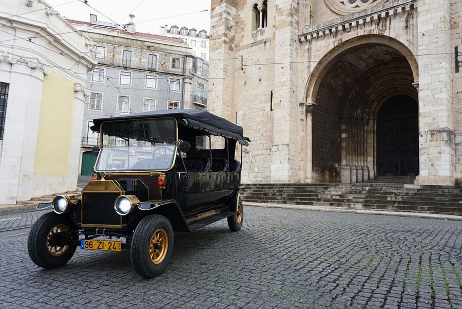 Lisbon: Private Guided Tuk-Tuk Tour with Hotel Pickup - Belém by the Tagus