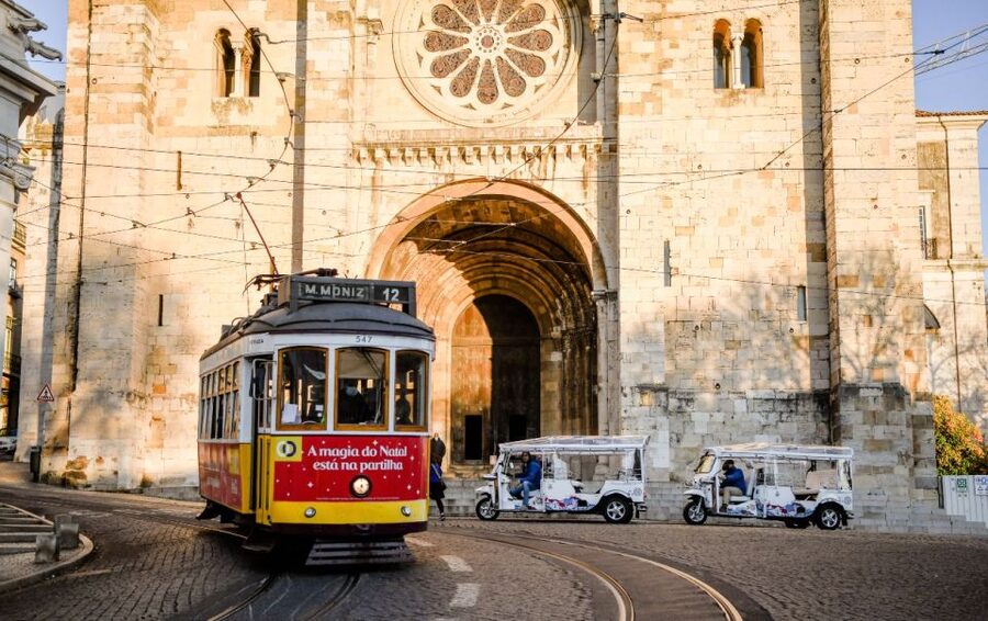 Lisbon: Private Historic Tour by Eco Tuk Tuk - Baixa and the riverfront monuments