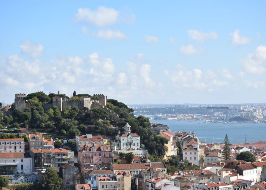 Lisbon: Private Historic Tour by Eco Tuk Tuk - Graça, São Vicente, and the old northern quarters