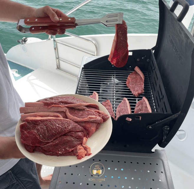 Lisbon: Private Luxury Catamaran Tour with Welcome Drink - Choosing two, three, or four hours