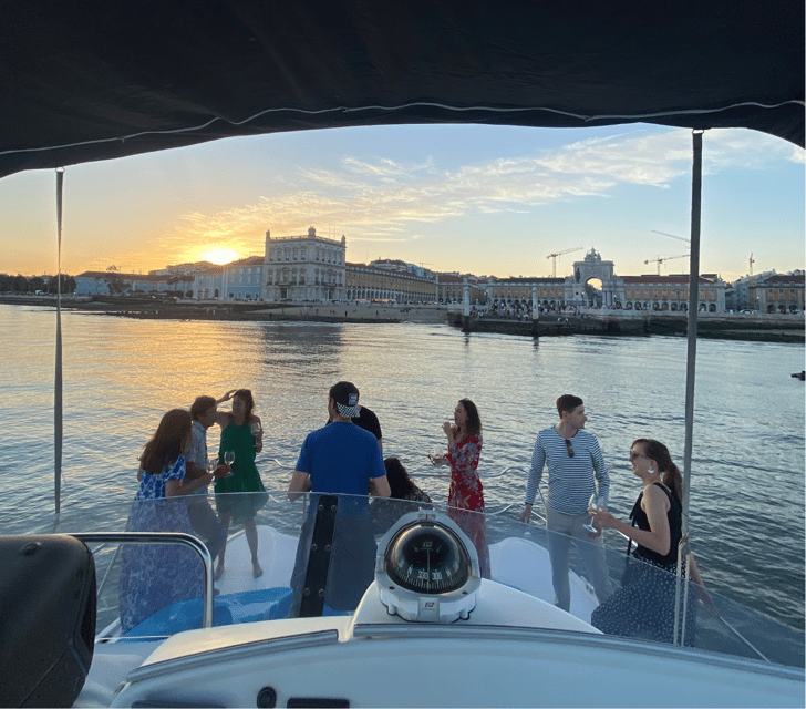 Lisbon: Private Luxury Catamaran Tour with Welcome Drink - Sunset is the best time for atmosphere