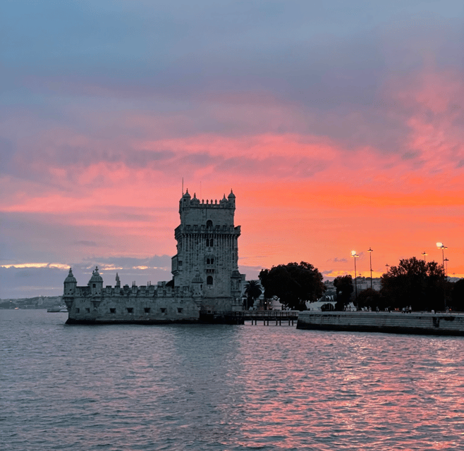 Lisbon: Private Luxury Catamaran Tour with Welcome Drink - Is $500 good value for your group?