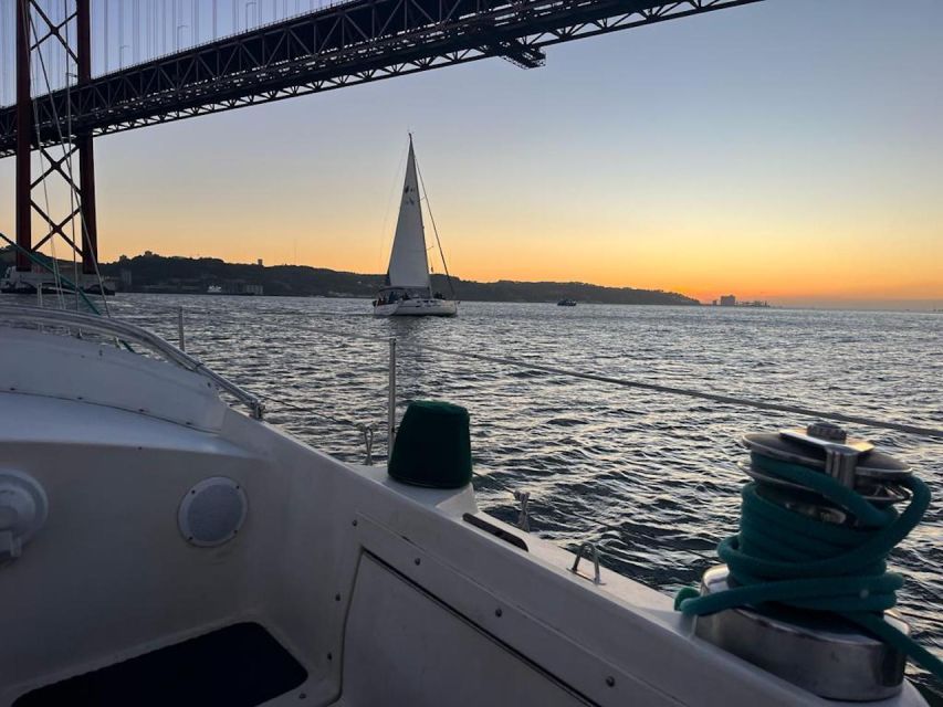 Lisbon: Private Sailing City & Sunset Tour - Key points to know before booking
