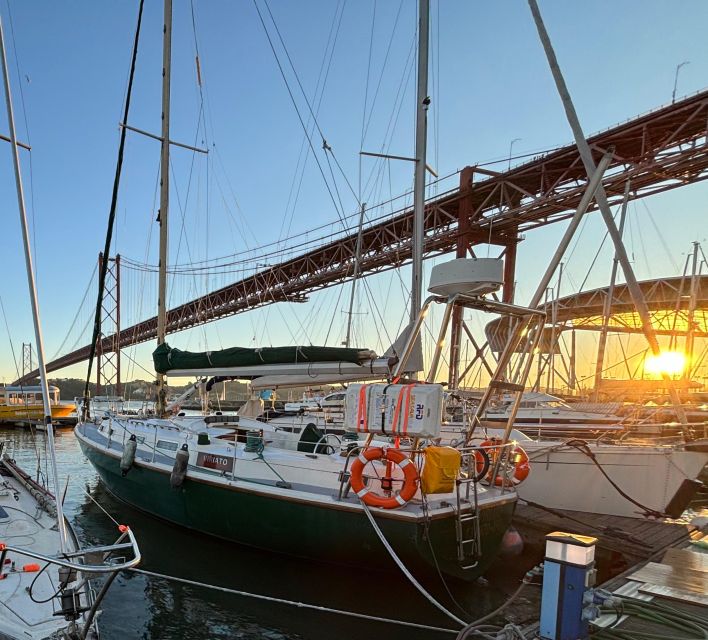 Lisbon: Private Sailing City & Sunset Tour - Why Lisbon looks better from the Tagus
