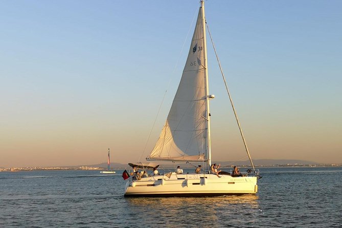 Lisbon Private Sailing Cruise, drink included (options: 2h, 3h, 4h, 6h or 8h) - Why a private sail changes the Lisbon view