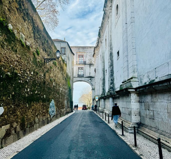 Lisbon: Private Sightseeing Tour by Tuk-Tuk - Alfama, fado, tiles, and tight lanes
