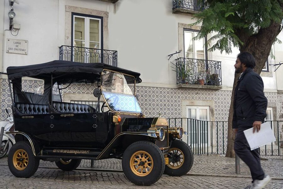 Lisbon: Private Sightseeing Tour in a Vintage Tuk Tuk - The 2-hour Old Town route