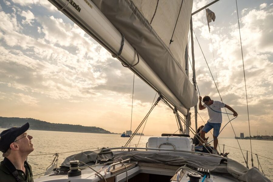 Lisbon: Private Sunset Cruise on the Tagus River with Drink - What the private price really means
