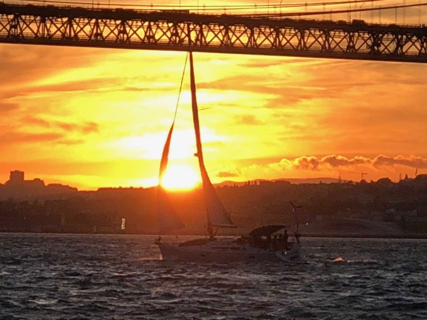 Lisbon: Private Sunset Sailing Tour with Champagne - Crossing toward the south bank