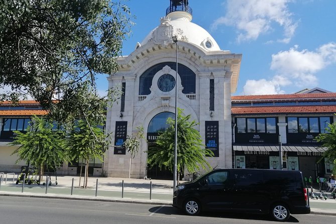 Lisbon Private Transfer to Airport - Driver communication and personal service