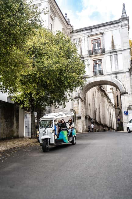 Lisbon: Private Tuk Tuk Tour with Optional Boat Cruise - The 4-hour Classic route: add Belém and a famous pastry