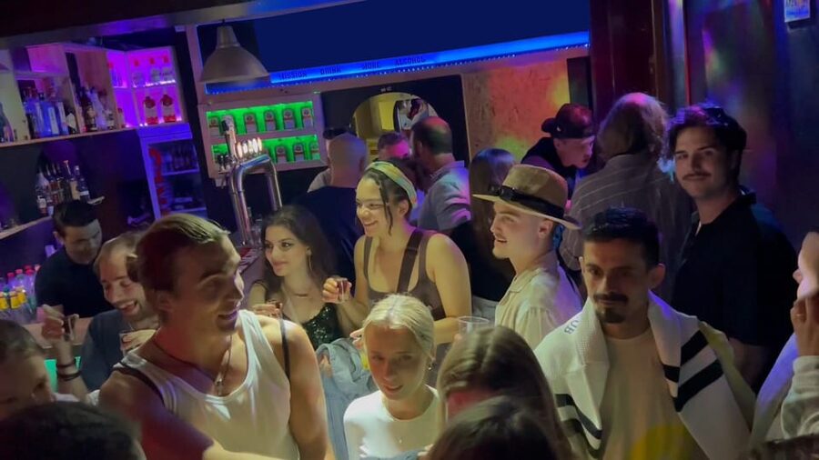 Lisbon Pub Crawl: Unlimited Drinks, Shots & V.I.P Club Entry - Bairro Alto, where the evening gathers speed