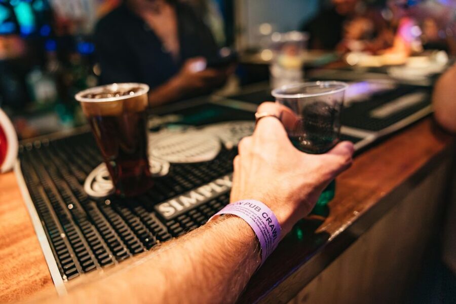 Lisbon: Pub Crawl with Open Bar, Shots & VIP Club Entry - Who should book, and who should skip it
